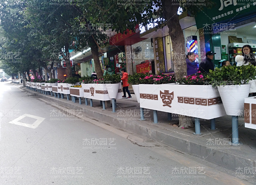 室外花箱道路護欄，大家一致的選擇！