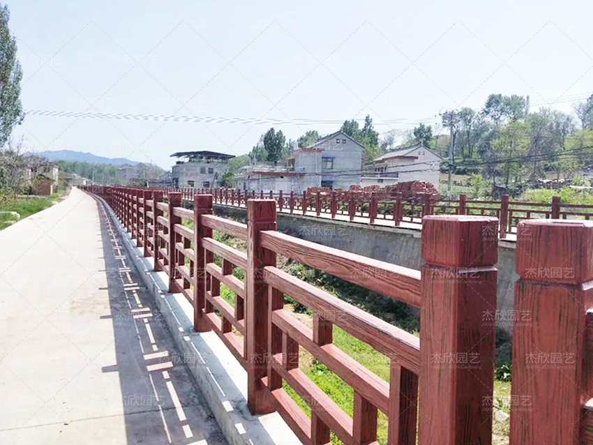 河道護欄選什么材質(zhì)好？