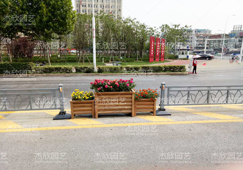 PVC花箱適合戶外使用嗎？