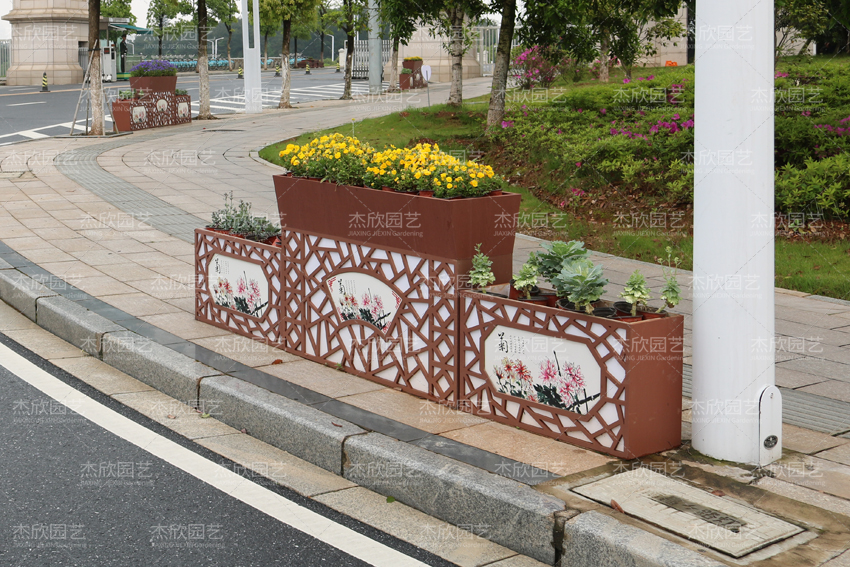 組合花箱在城市景觀中發(fā)揮什么作用？