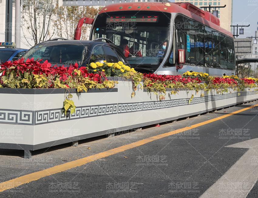 關(guān)于道路護(hù)欄花箱的問題，一次講清